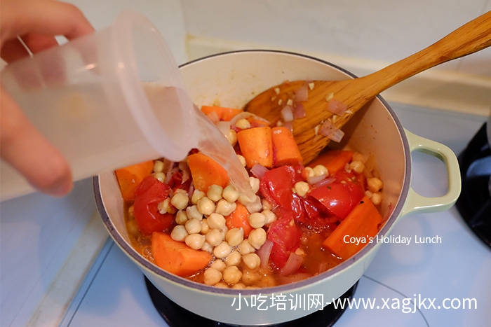 [食谱] 【摩洛哥蕃茄炖鸡】烤过的番茄拿来炖汤让汤头更浓郁【制作方式】】