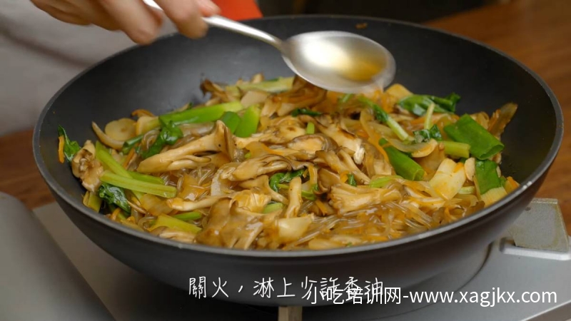 防疫在家不必上馆子 也能煮出一锅“韩式舞菇杂菜”！【制作方式】